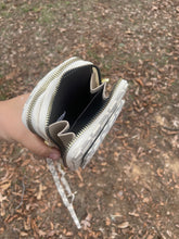 Load image into Gallery viewer, Checkered Cross Body Purse
