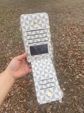 Load image into Gallery viewer, Checkered Cross Body Purse
